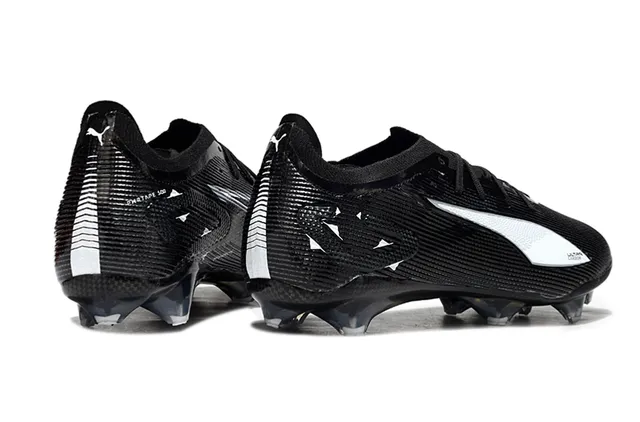 Puma Ultra Carbon Chaussures de football noir et blanc pour terrain ferme 5