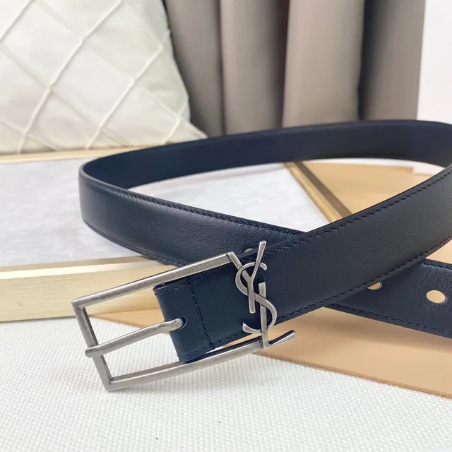 Saint Laurent Cinto Clássico Monograma Couro Preto 2