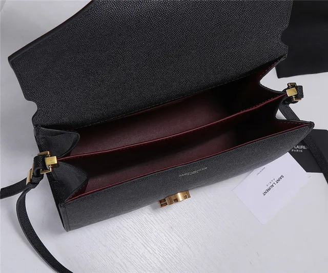 Saint Laurent Loulou Sac tote en cuir texturé noir avec anse supérieure 11
