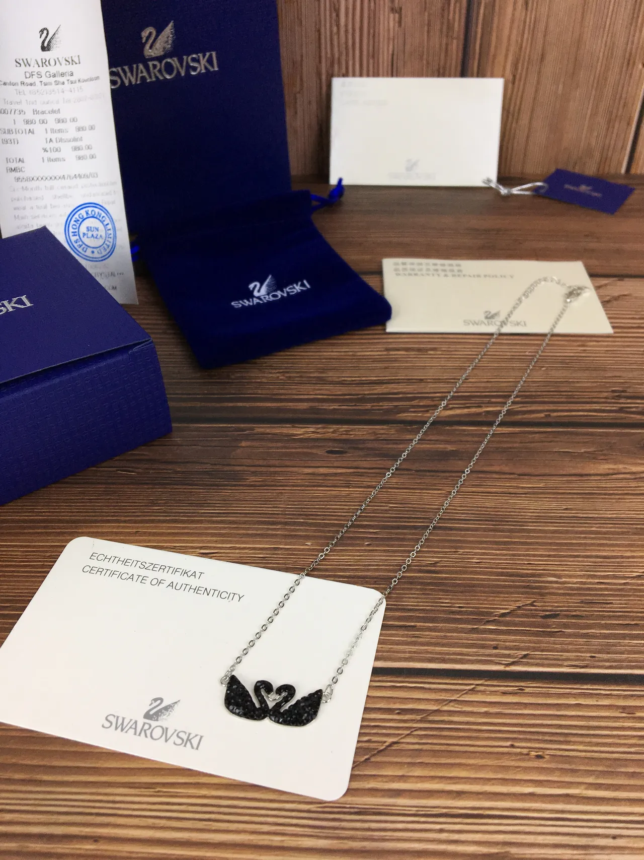 Swarovski Swan collier pendentif cristal Pavé noir 3