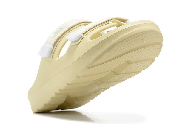 The North Face Base Camp Slide Pale Yellow Slippers 10