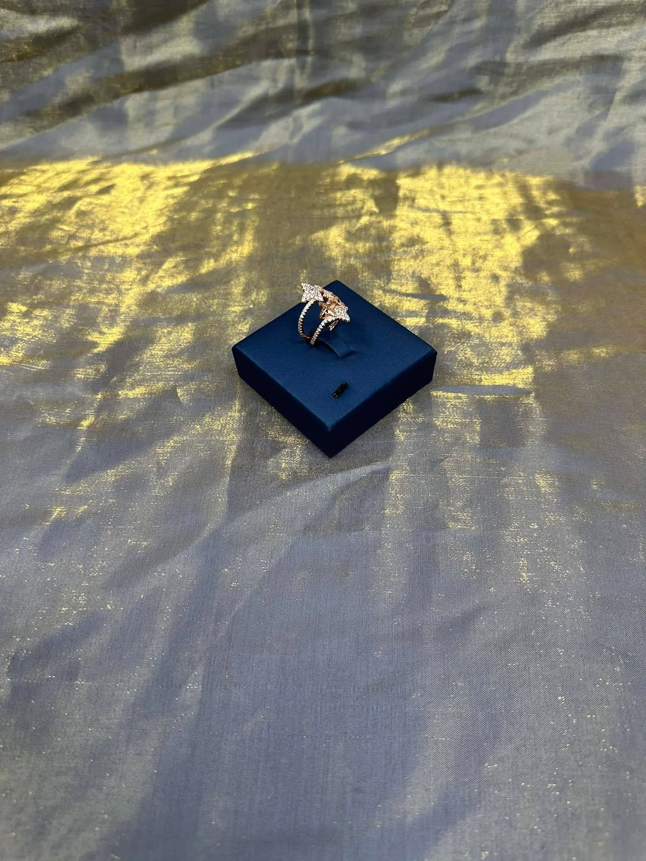 Tiffany & Co. Or Bleu Bague Motif Étoile Multicouche Pavé-Set Pierres Transparentes 9