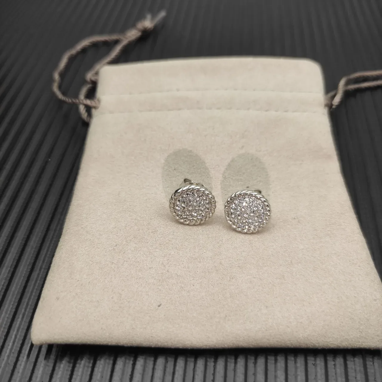 Tiffany & Co. Rope Pavé diamantes brincos circulares de perno 7