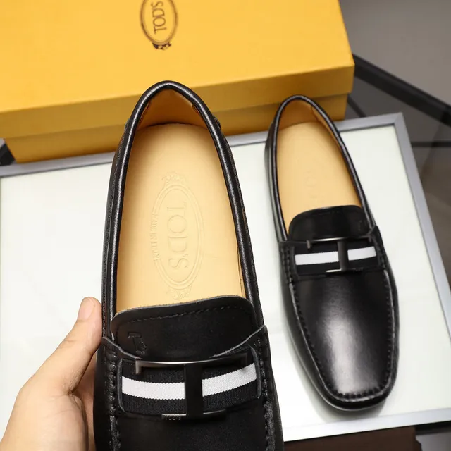 Tod's H-Buckle Mocassim de couro preto e branco com alça 5