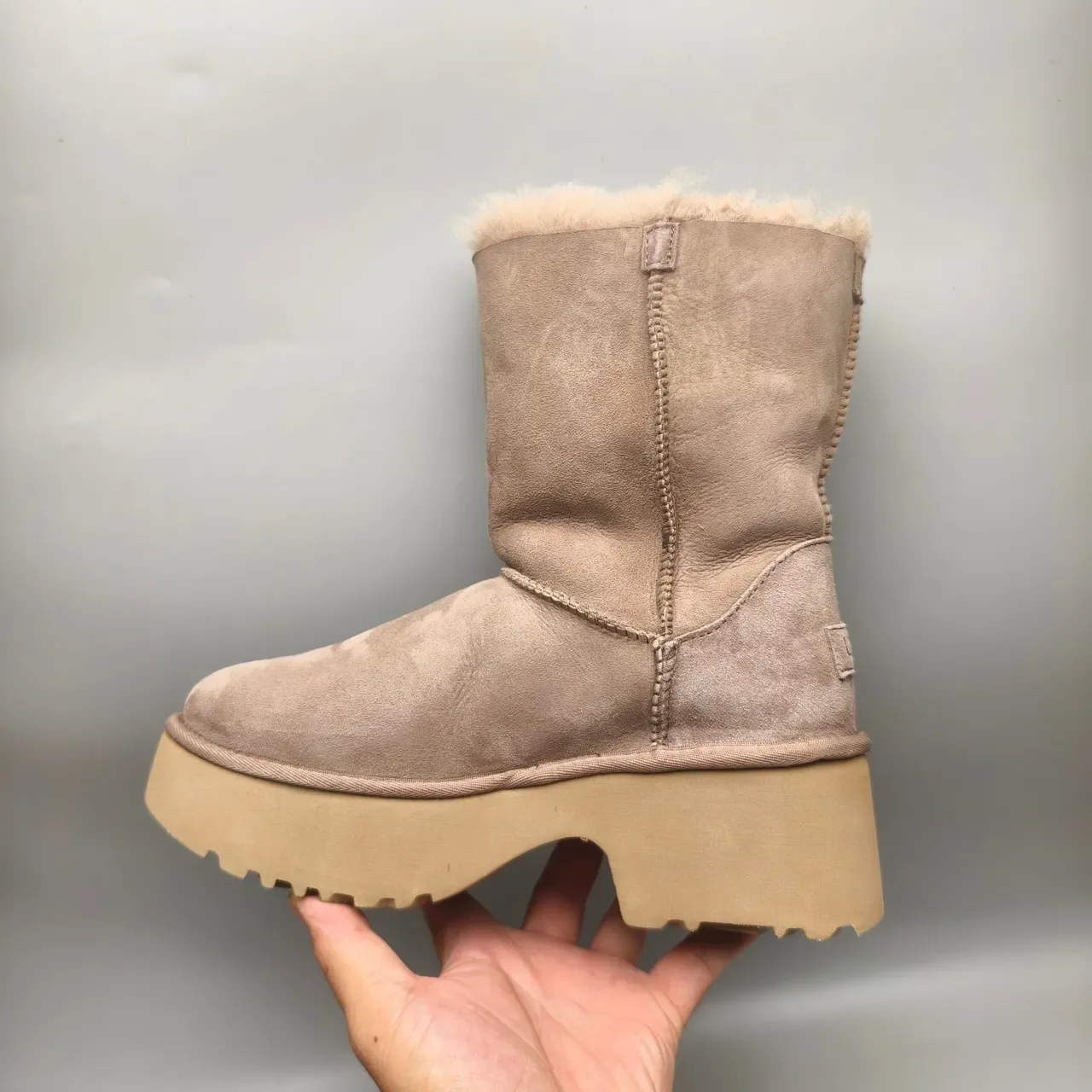 UGG Beige Suede Upper Shearling-Lined Cuff Snow Boots 7