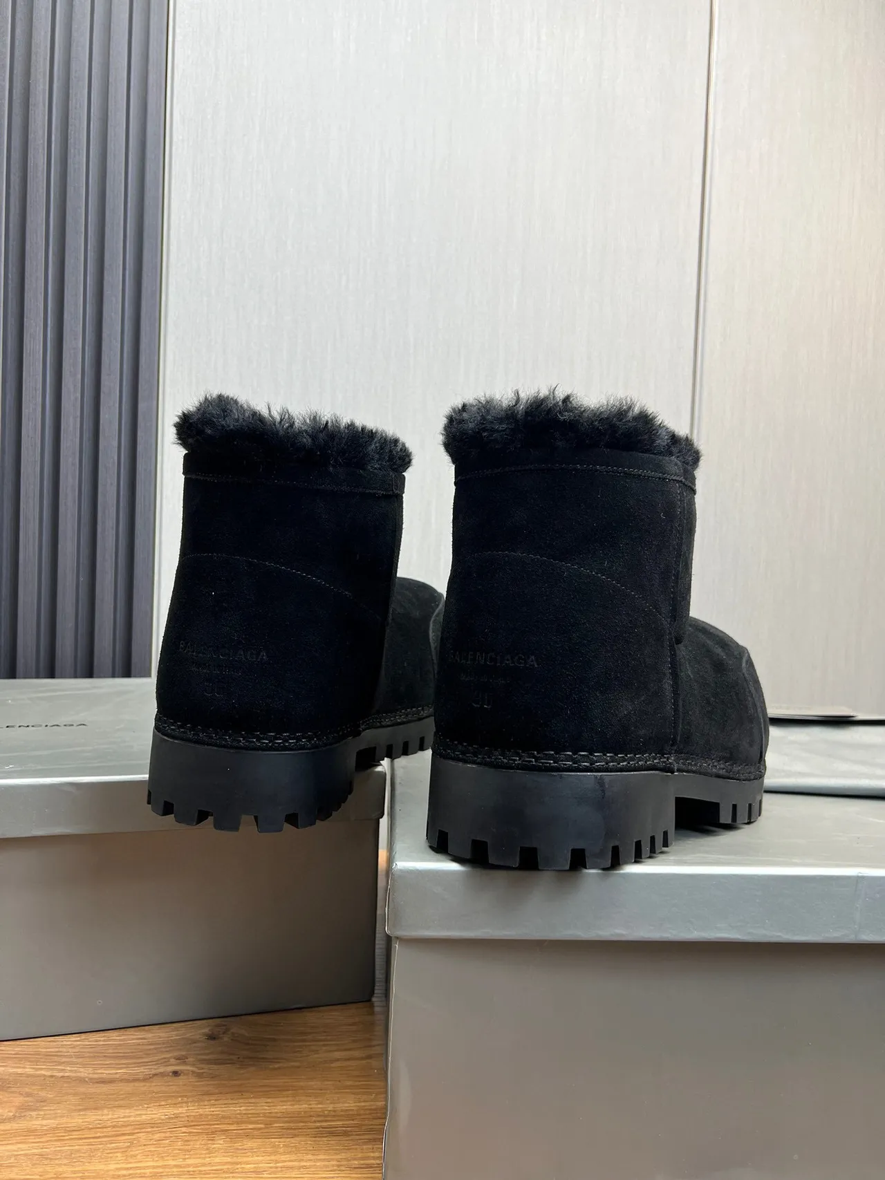 UGG Black Suede Upper Shearling-Lined Cuff Snow Boots 5