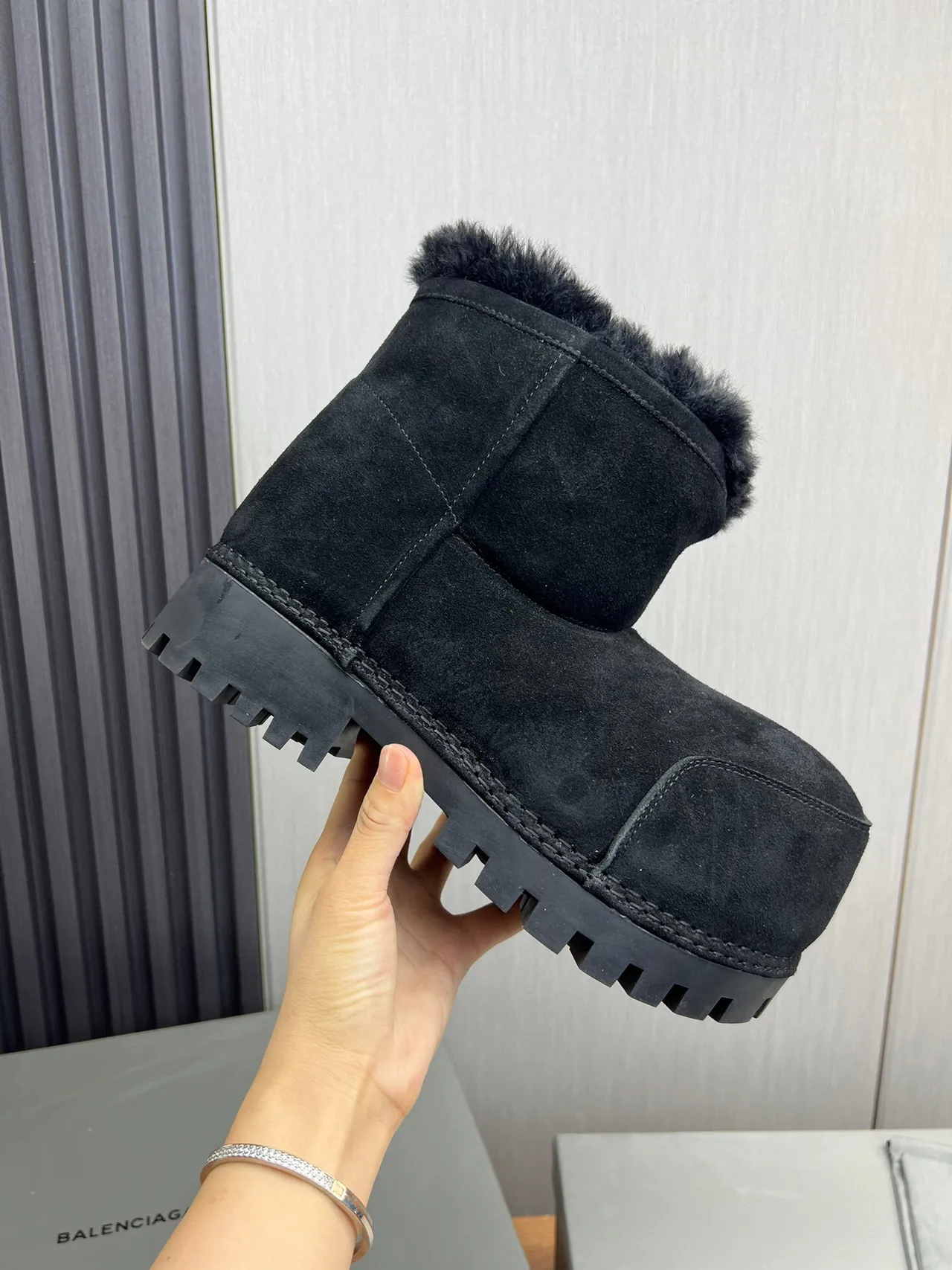 UGG Black Suede Upper Shearling-Lined Cuff Snow Boots 6
