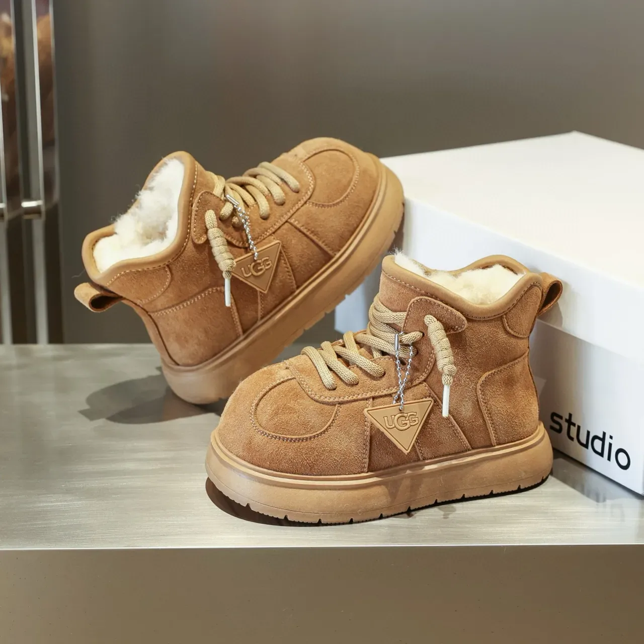 UGG Brown Suede Shearling-Lined Lace-Up Snow Boots 12