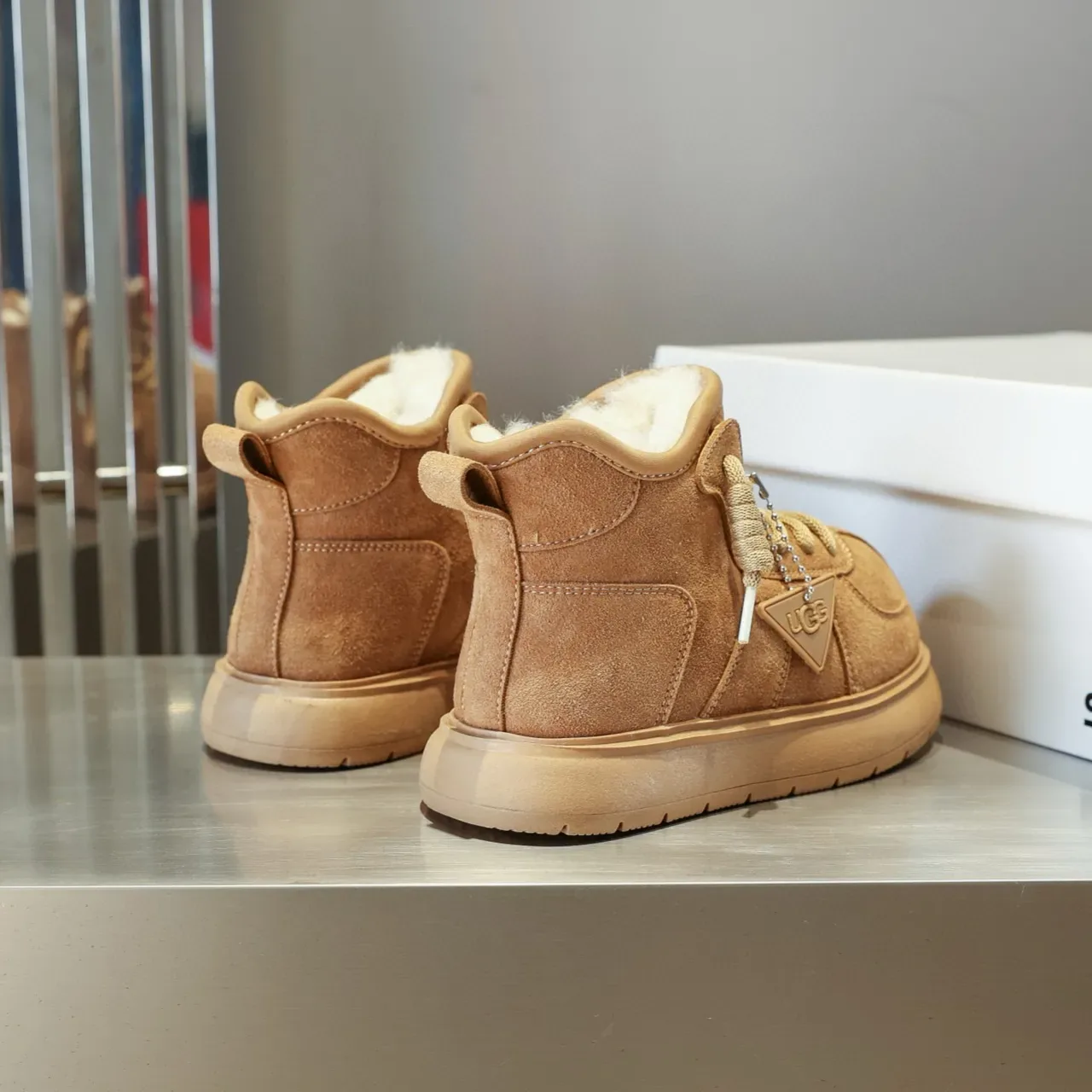 UGG Brown Suede Shearling-Lined Lace-Up Snow Boots 14