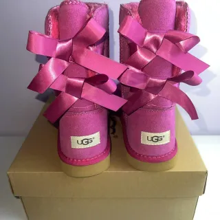 UGG Classic Mini Bow Pink Snow Boots
