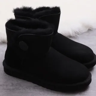 UGG Classic Short Bottes de Neige Noires à doublure de Shearling