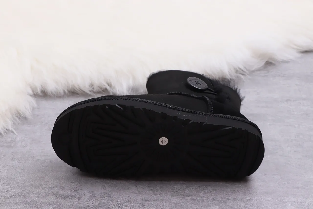 UGG Classic Short Black Shearling-Lined Snow Boots 9