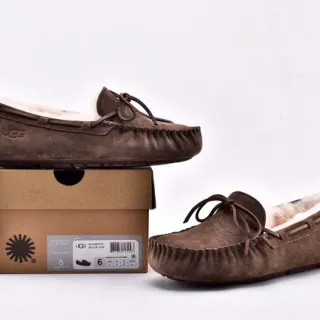 UGG Dakota بني سويد شيرلينج لين لوفرز