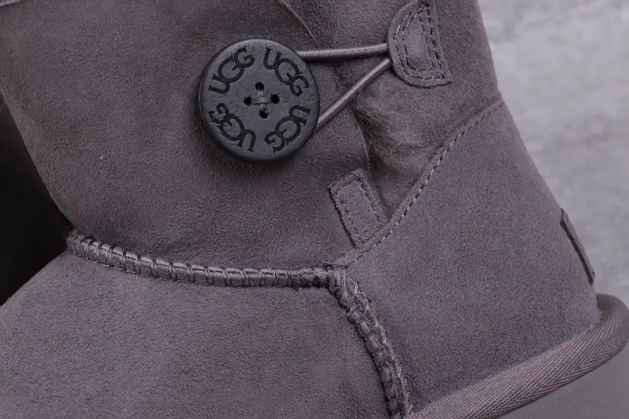 UGG Gray Suede Upper Shearling Lining Snow Boots 3