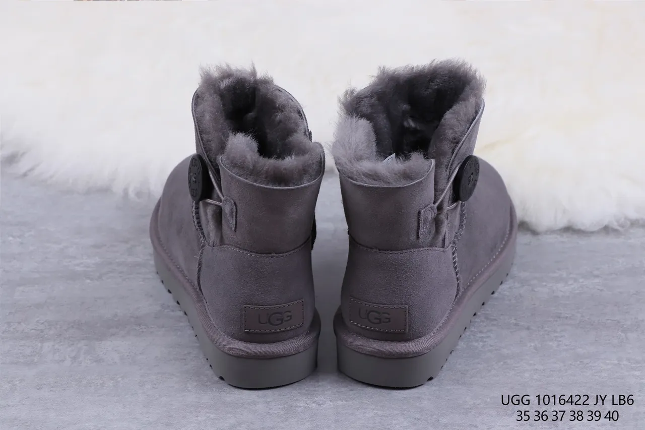 UGG Gray Suede Upper Shearling Lining Snow Boots 8