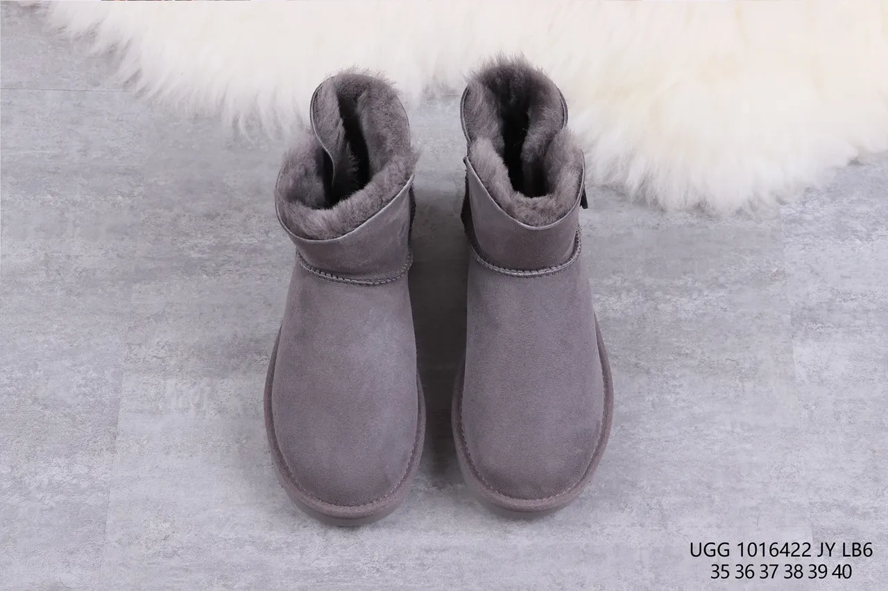 UGG Gray Suede Upper Shearling Lining Snow Boots 9
