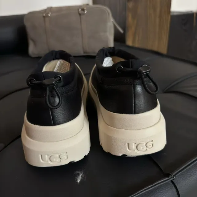 UGG Tasman أسود/بيج slip-on منصة أحذية كاجوال 4