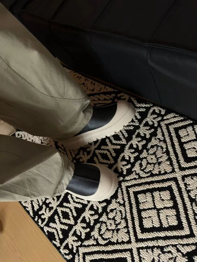 UGG Tasman أسود/بيج slip-on منصة أحذية كاجوال 7
