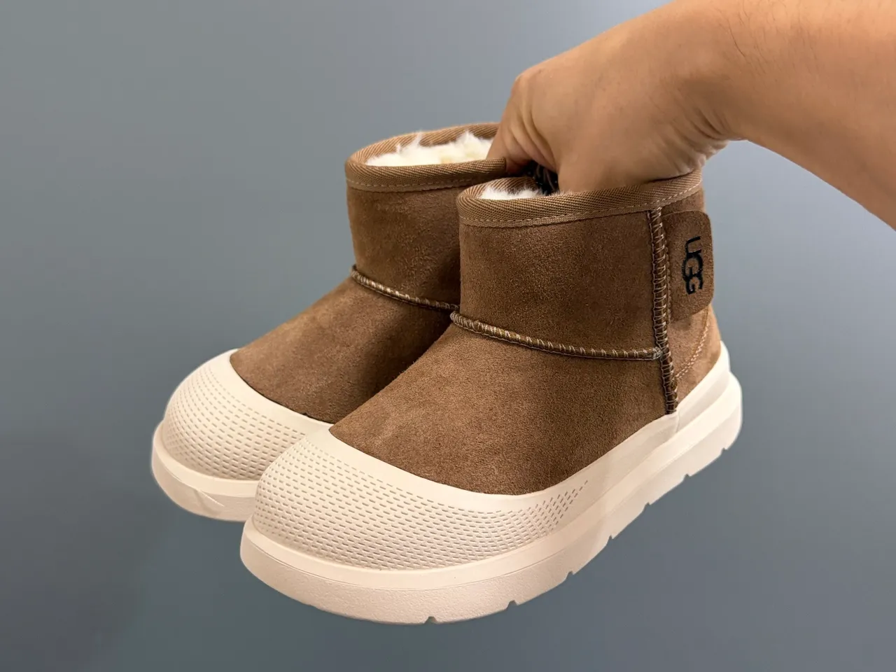 UGG Tasman Black Children's Snow Boots 17