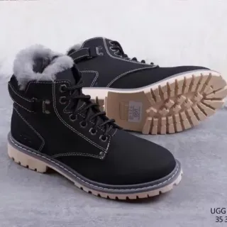 UGG Tasman Bottes de Neige Noires Doublées en Shearling