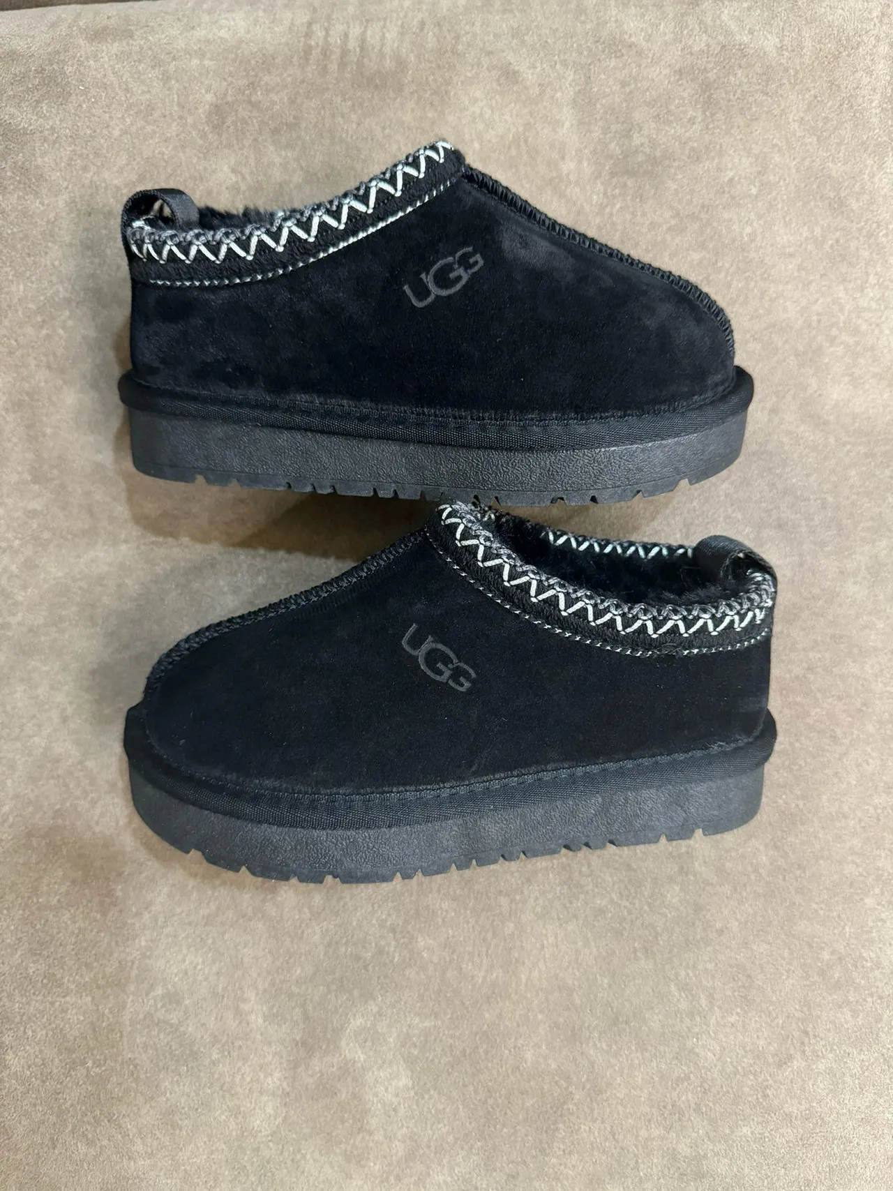 UGG Tasman Black Suede Zigzag Stitch Slip-On Casual Shoes 7