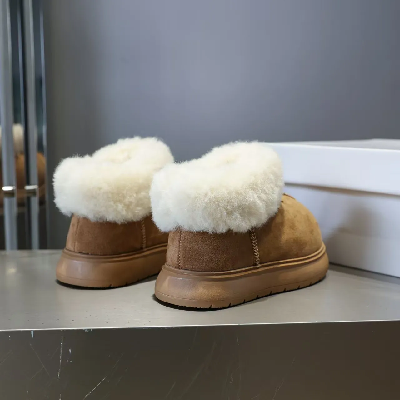 UGG Tasman Brown White Suede Upper Shearling Cuff Snow Boots 6