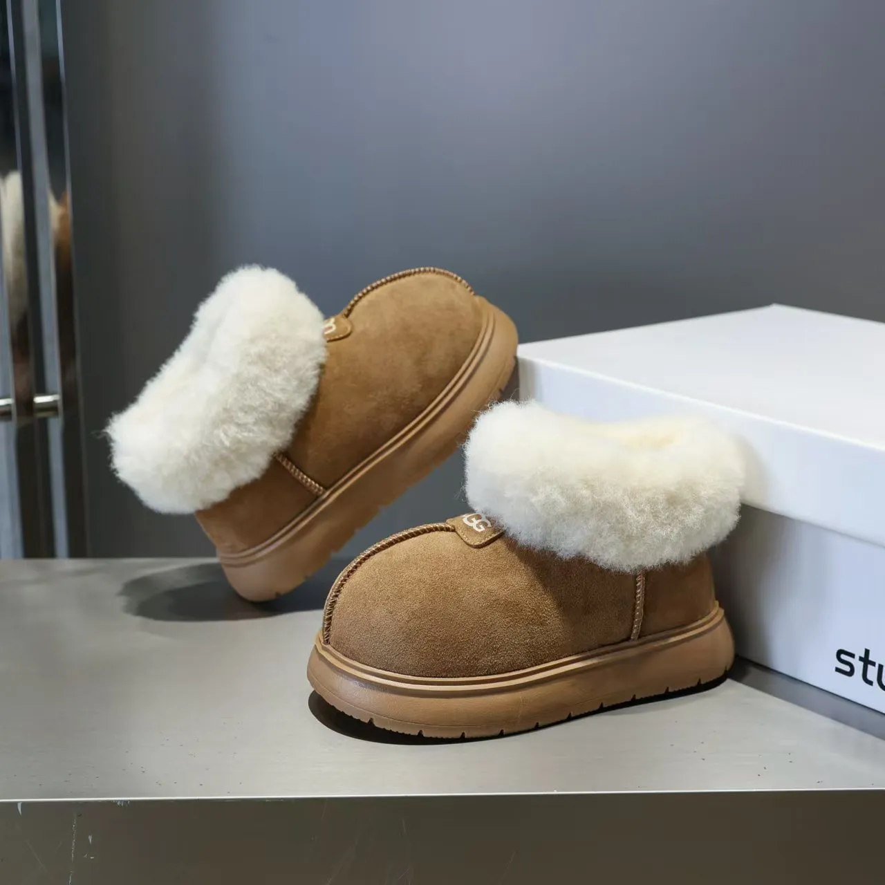 UGG Tasman Brown White Suede Upper Shearling Cuff Snow Boots 7