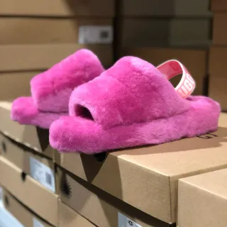 UGG Tasman نعال وردية ناعمة من الصوف مقصوصة الريش