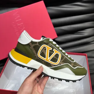Valentino Zapatillas Chunky Army Green Yellow Camo Jacquard Upper Oversized VLTN Logo