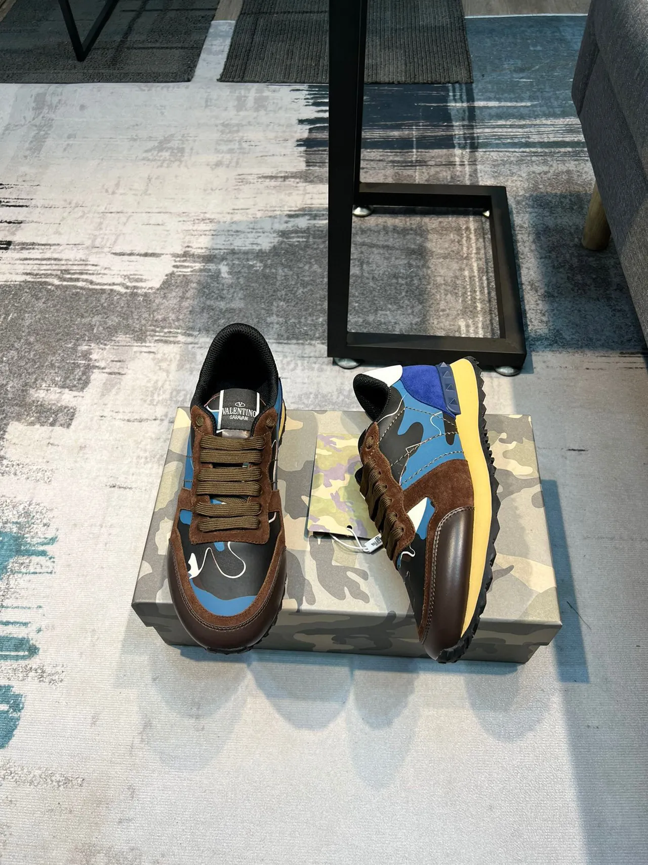 Valentino Marron Bleu Panneaux Camo-Print Daïm Overlay Lifestyle Sneakers 4