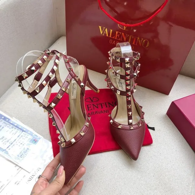 Valentino Rockstud bordeaux tachonado de ponta saltos de agulha 5