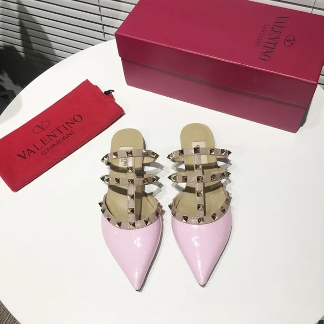 Valentino Rockstud كعب عالي وردي جلد لامع مدببة حزام T 6