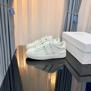 Valentino Rockstud Studded White Lifestyle Sneakers