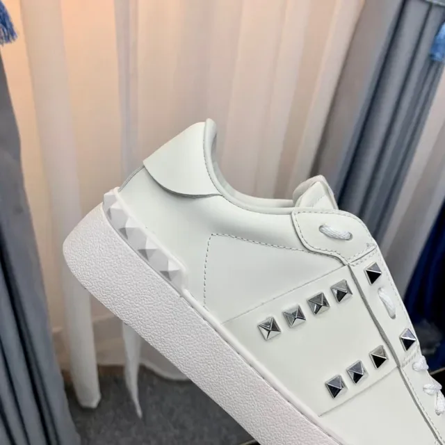 Valentino Rockstud Studded White Lifestyle Sneakers 4