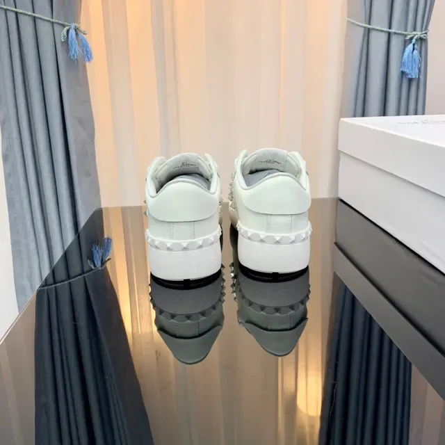 Valentino Rockstud Studded White Lifestyle Sneakers 5