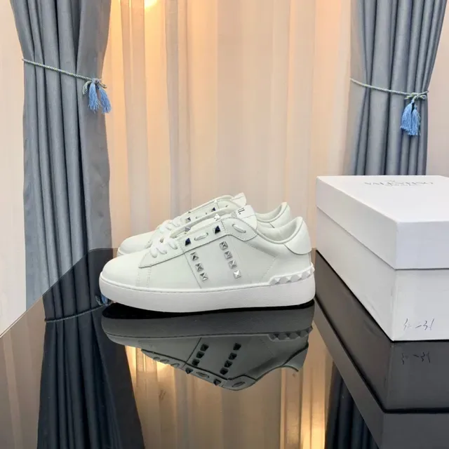 Valentino Rockstud Studded White Lifestyle Sneakers 6