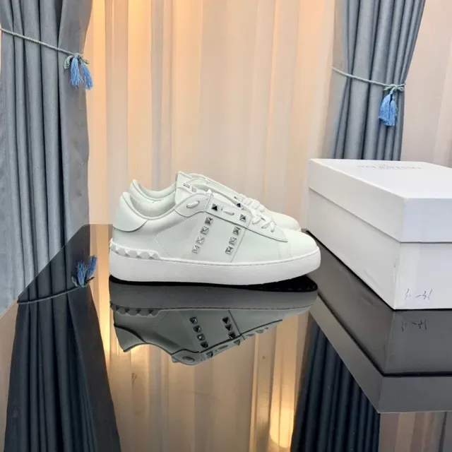 Valentino Rockstud Studded White Lifestyle Sneakers 8