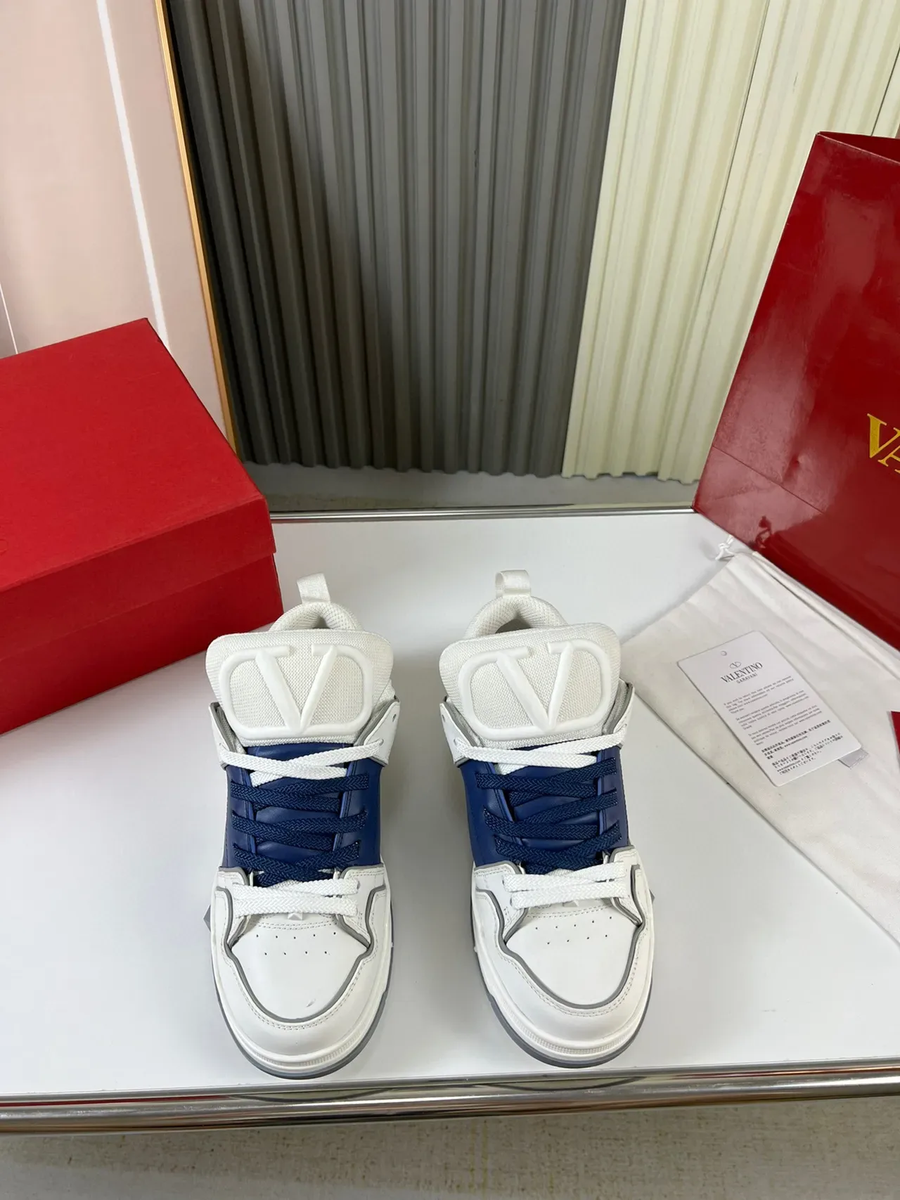 Valentino VLogo Spike Baskets Lifestyle Hautes 9