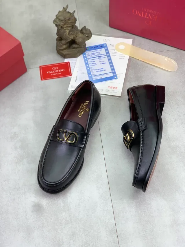 Valentino VLTN Mocassin Noir en Cuir Slip-On 5