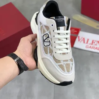 Valentino VLTN Runner beige blanco negro zapatillas lifestyle