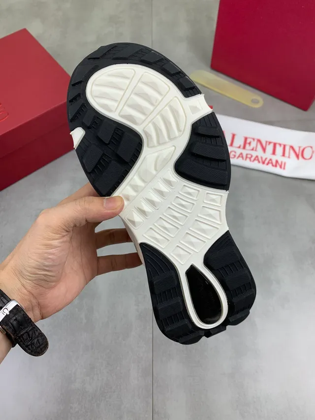 Valentino VLTN Runner beige blanc noir sneakers lifestyle 2