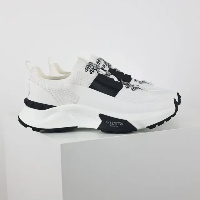 Valentino sneakers chunky semelle blanche et noire upper en maille 3