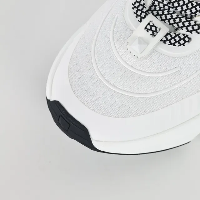 Valentino sneakers chunky semelle blanche et noire upper en maille 5