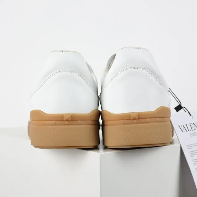 Valentino Sneakers Lifestyle Blanc et Rose en Cuir avec Semelle en Caoutchouc 8
