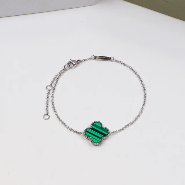 Van Cleef & Arpels Alhambra ذهبي متعدد الألوان سلسلة تعويذة نباتة ورقة رباعية 4