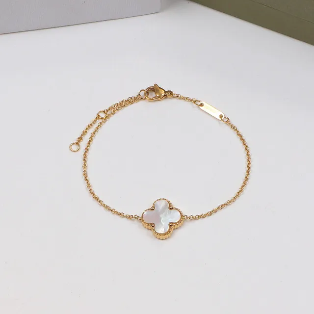 Van Cleef & Arpels Alhambra ذهبي متعدد الألوان سلسلة تعويذة نباتة ورقة رباعية 6