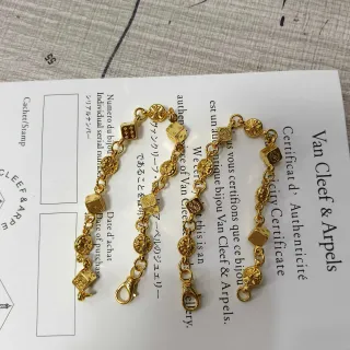 Van Cleef & Arpels Lucky Dice Gold Chain Bracelet