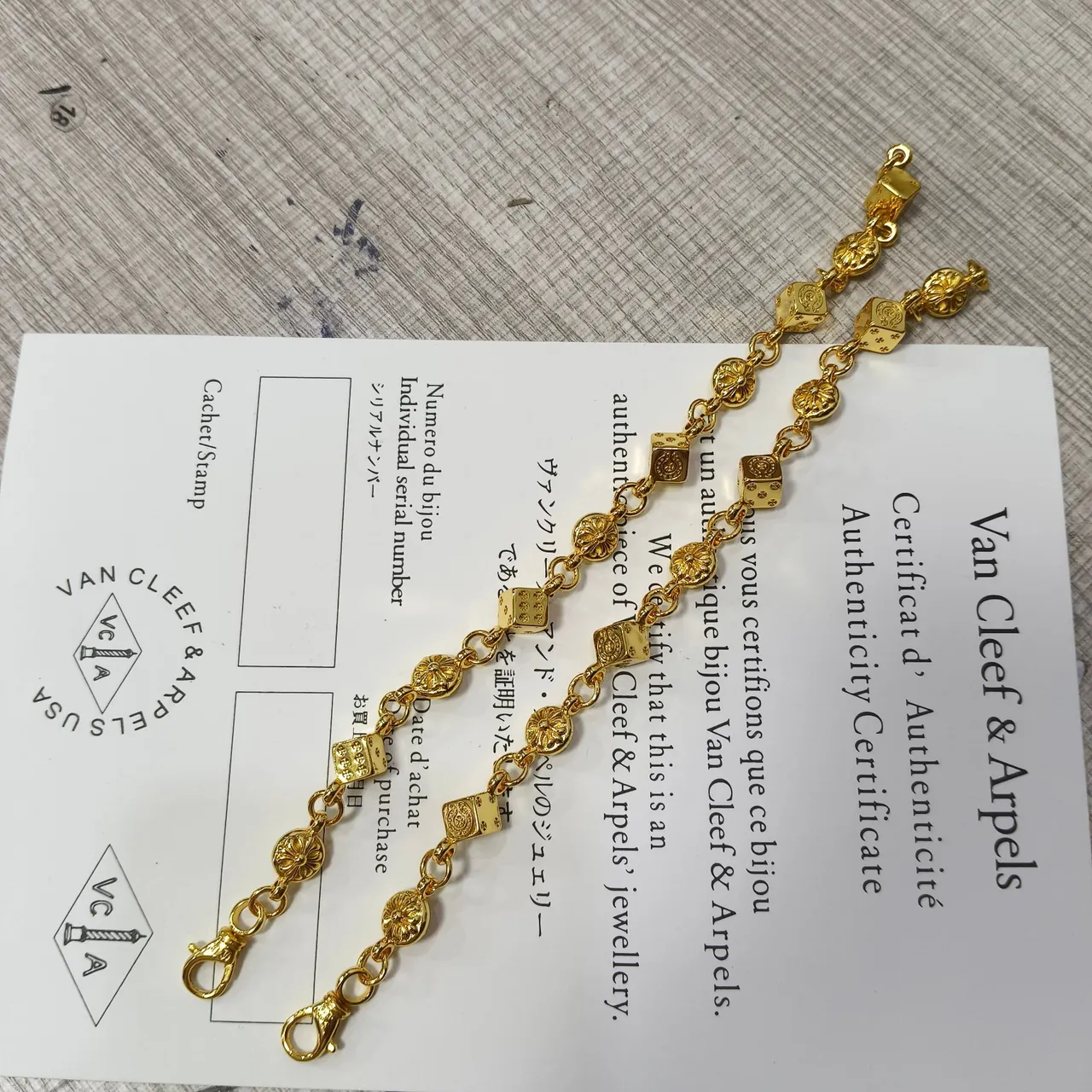 Van Cleef & Arpels Lucky Dice Bracelet chaîne en or 2