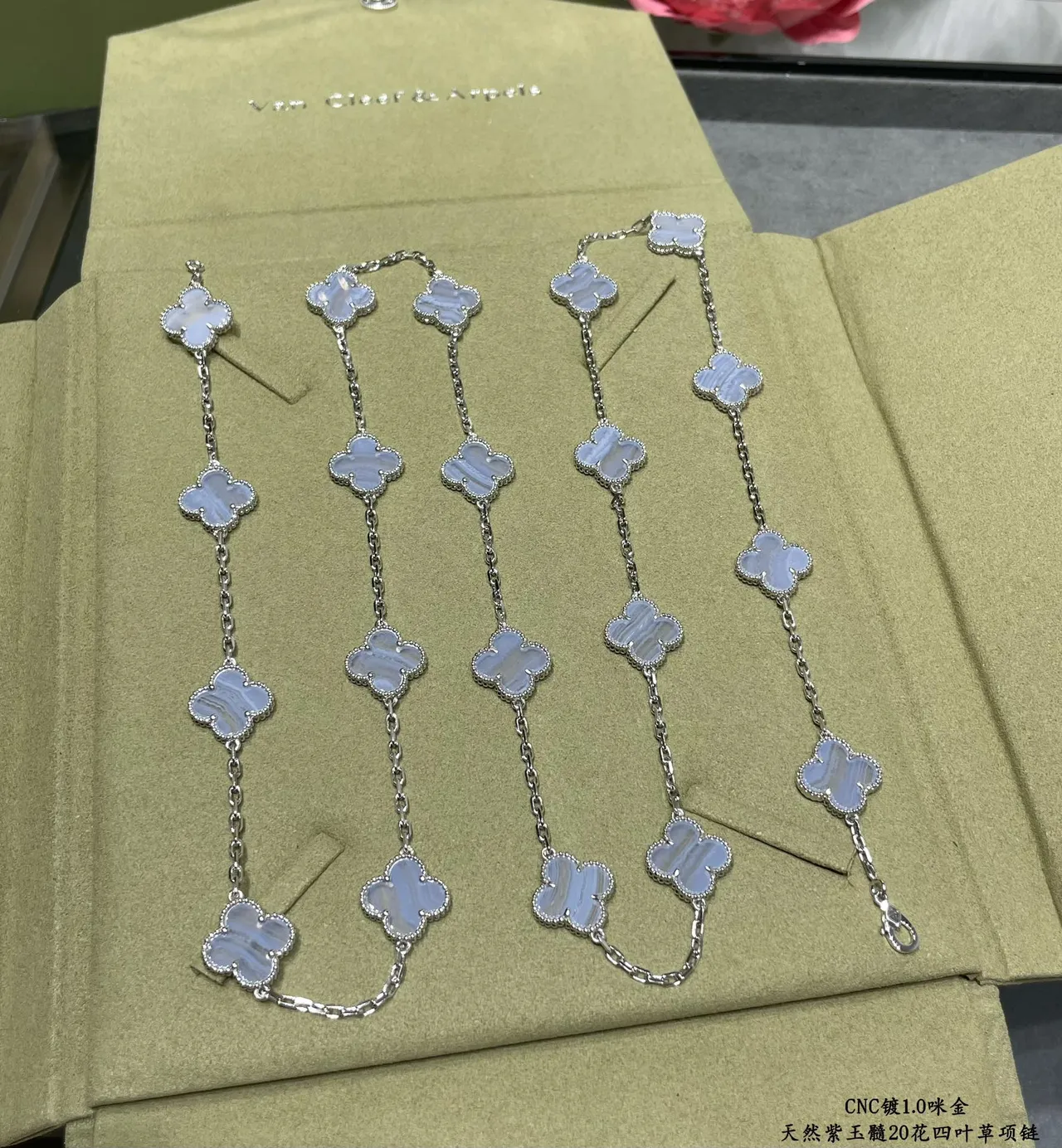 Van Cleef & Arpels Alhambra 20 Motif Colar de Madre-Pérola Branca 5