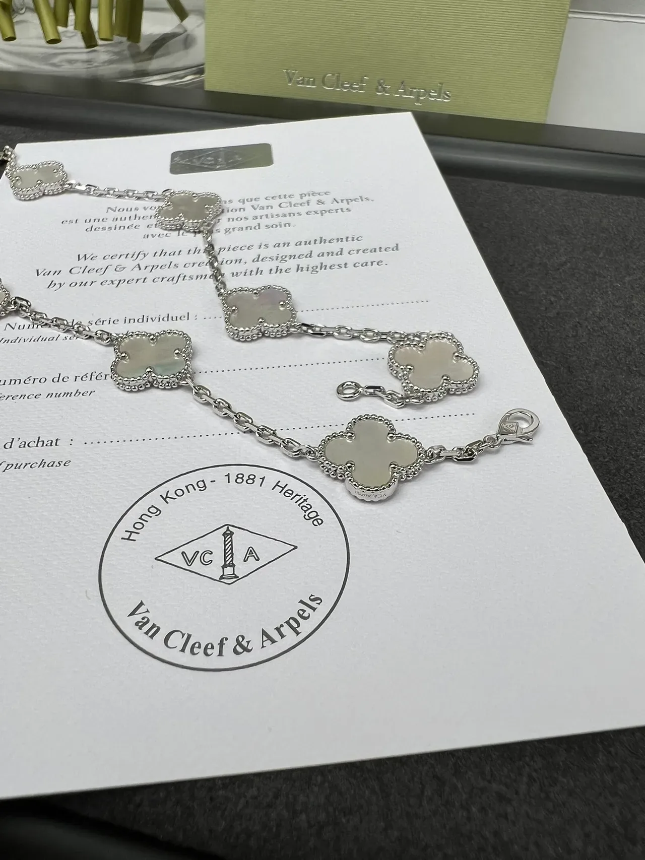 Van Cleef & Arpels Alhambra Nacre Trèfle Collier 2